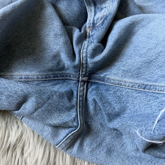 AGOLDE Rumi Short in Renewal Size 26 - Picture 6 of 9